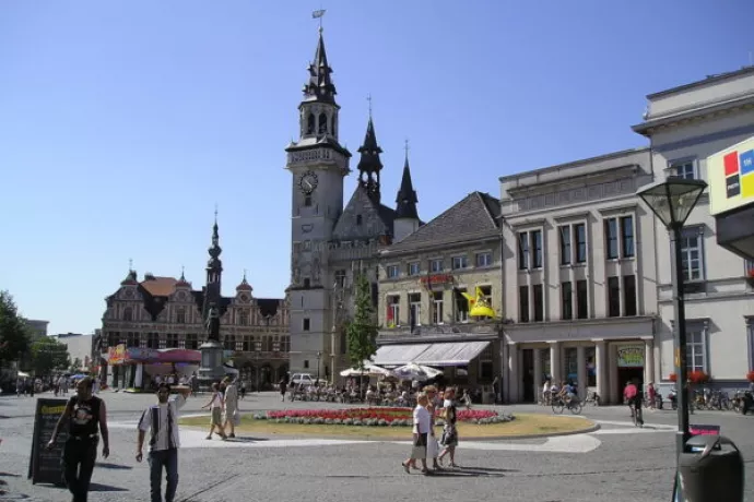 1200px-Grote_markt_van_Aalst